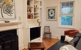 Manly Waves Studios & Apartments